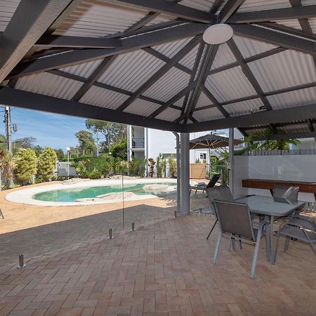 Anchor Motel Noosa Нусавілл Екстер'єр фото